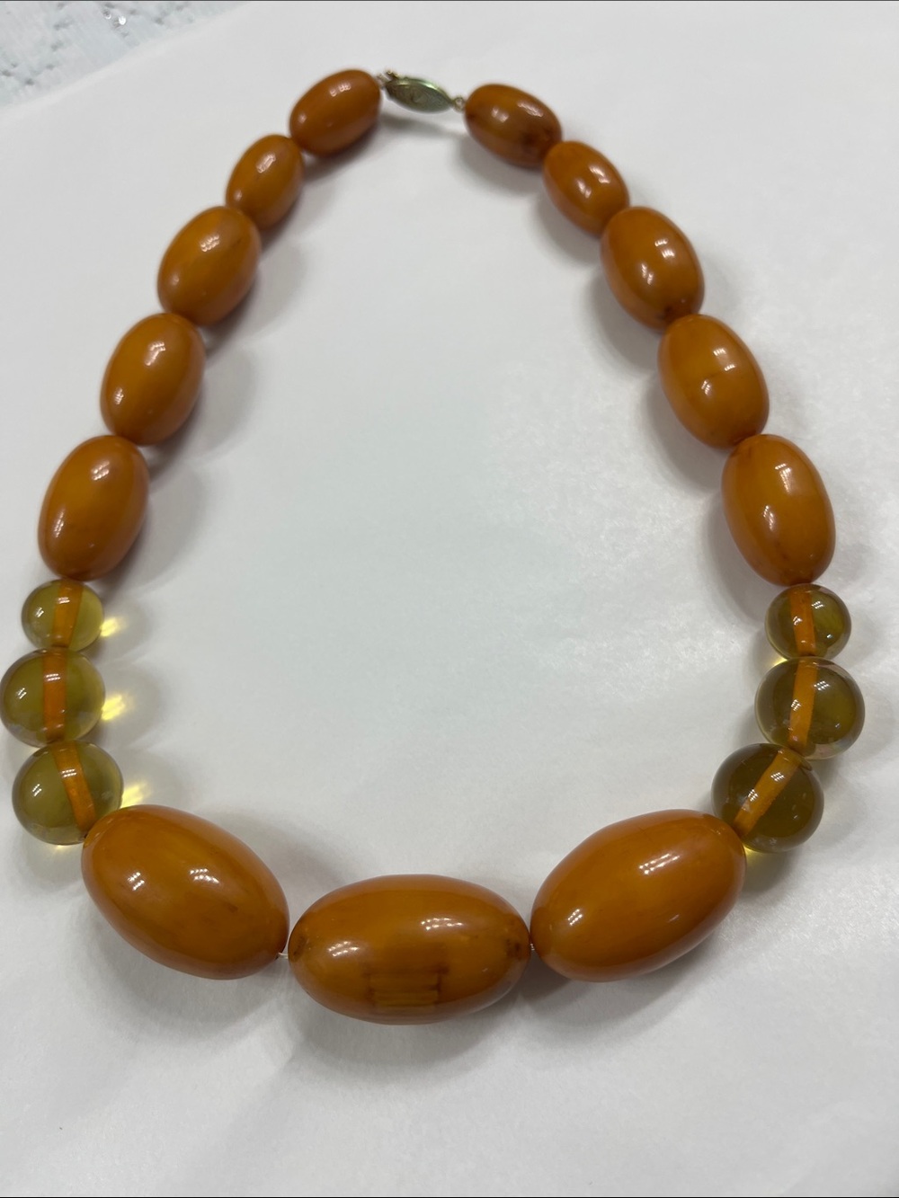 Very Old Choker Beaded Necklace with A Vintage Clasp - Picture 2 of 9